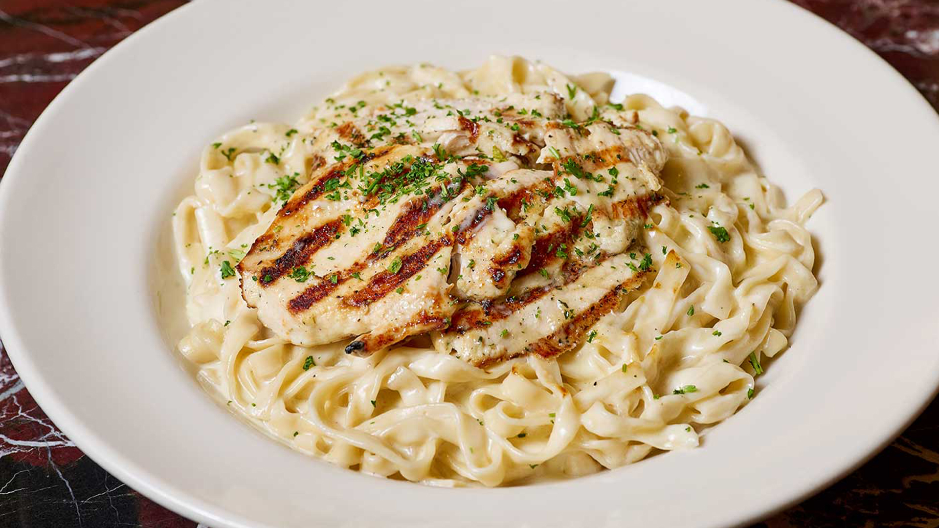Lunch Special Fettuccini Alfredo with Chicken