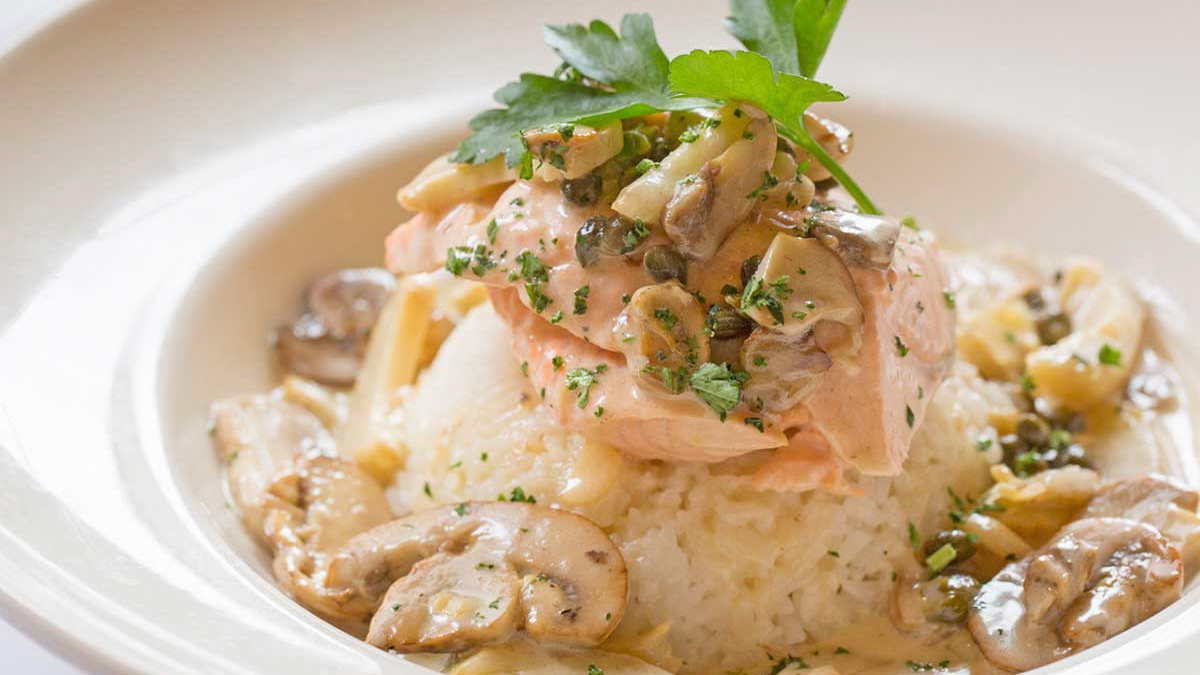 Lunch Special Salmon Piccata
