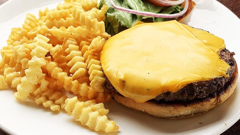 Classic Cheeseburger