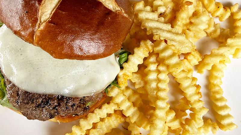 Gastro Pub Bison Burger