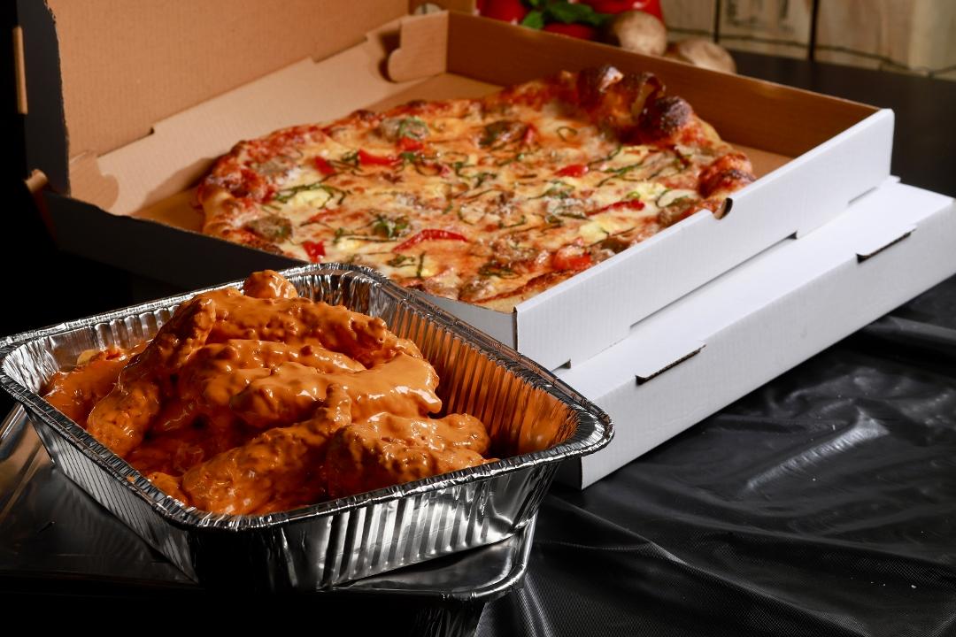 12 Lips and Pizza