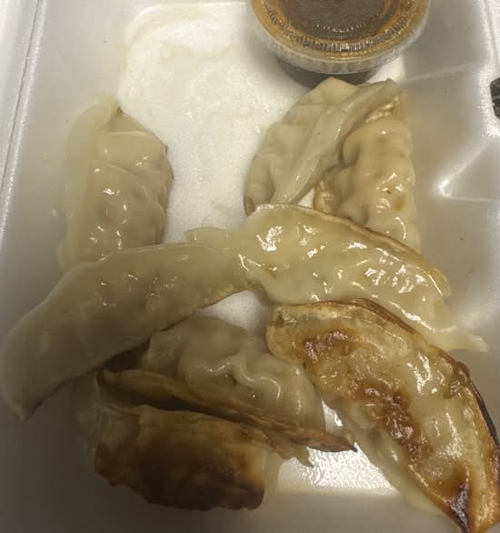 Fried or Steamed Dumplings (8 pcs)