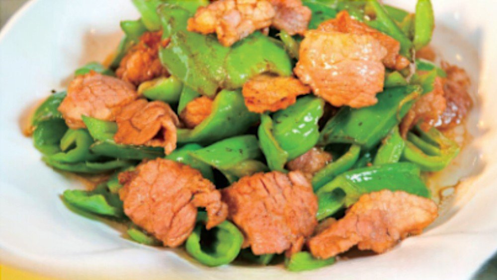 Saut and Pork Slices with Chill Peppers 尖椒炒肉片