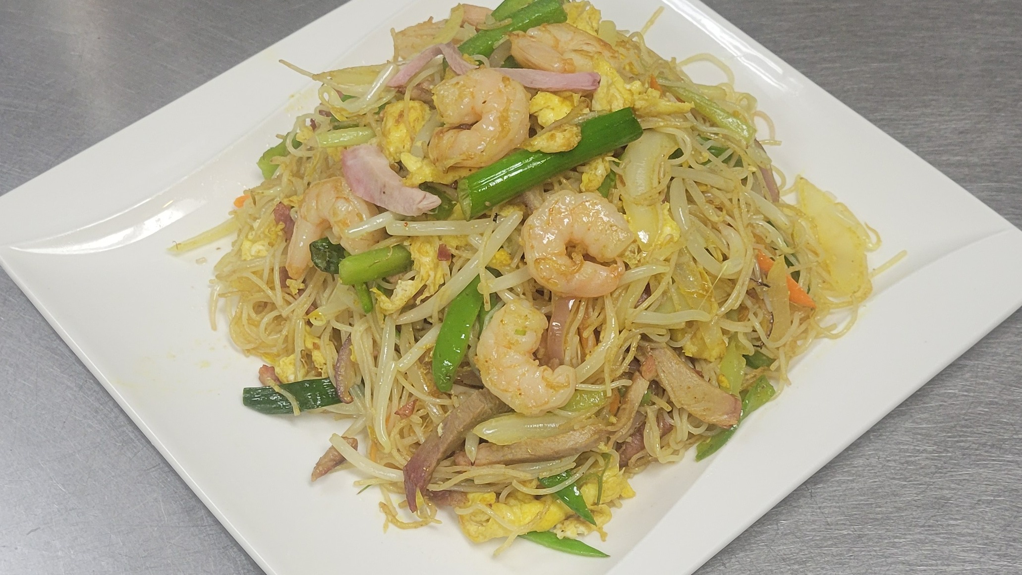 L7. Singapore Noodles (Curry)