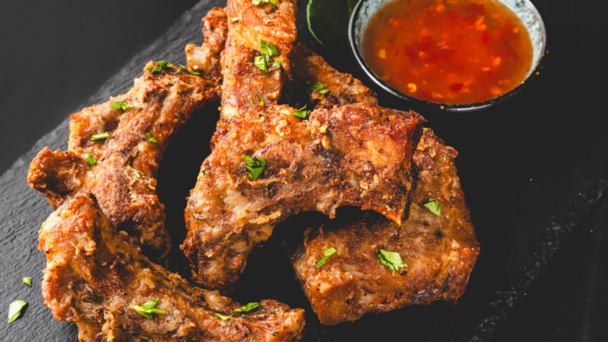 6. Små Spareribs - Sekrong Moo Thod