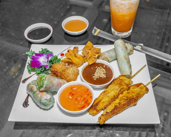 1. Green Papaya Sampler