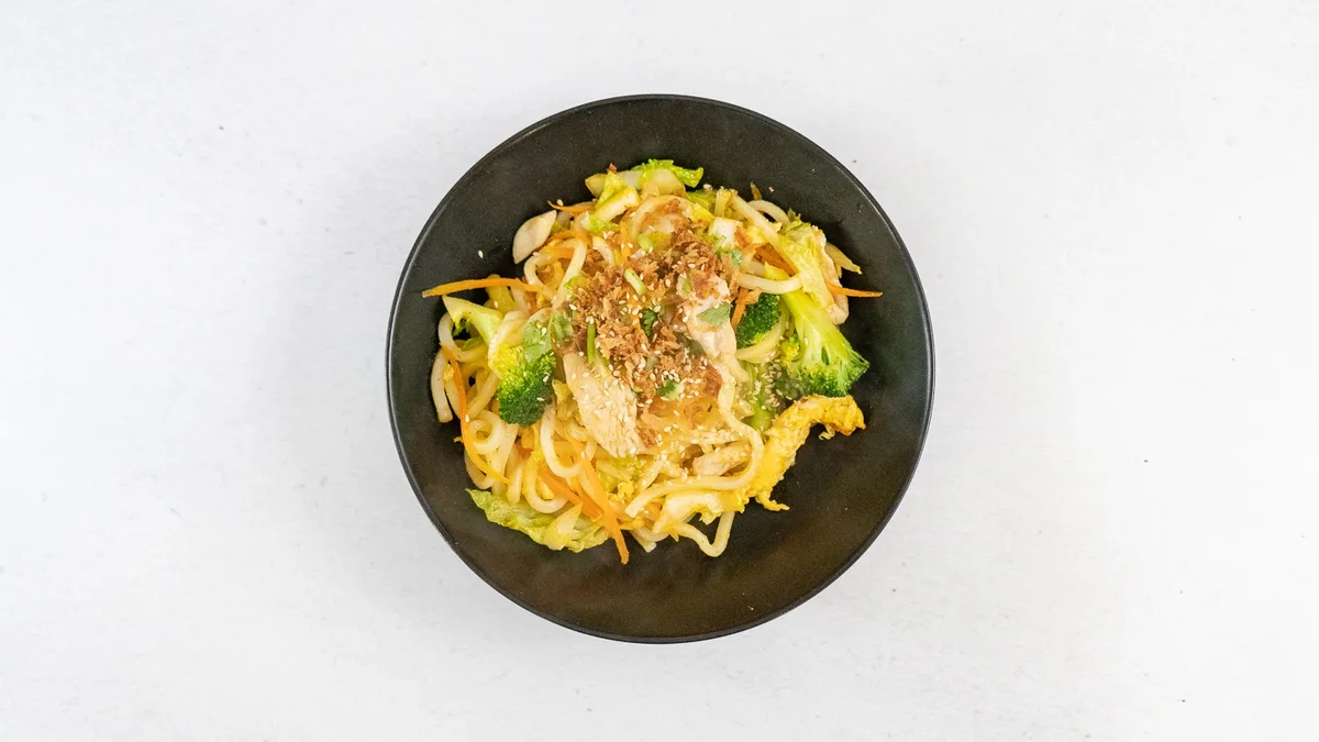 25. Yaki udon