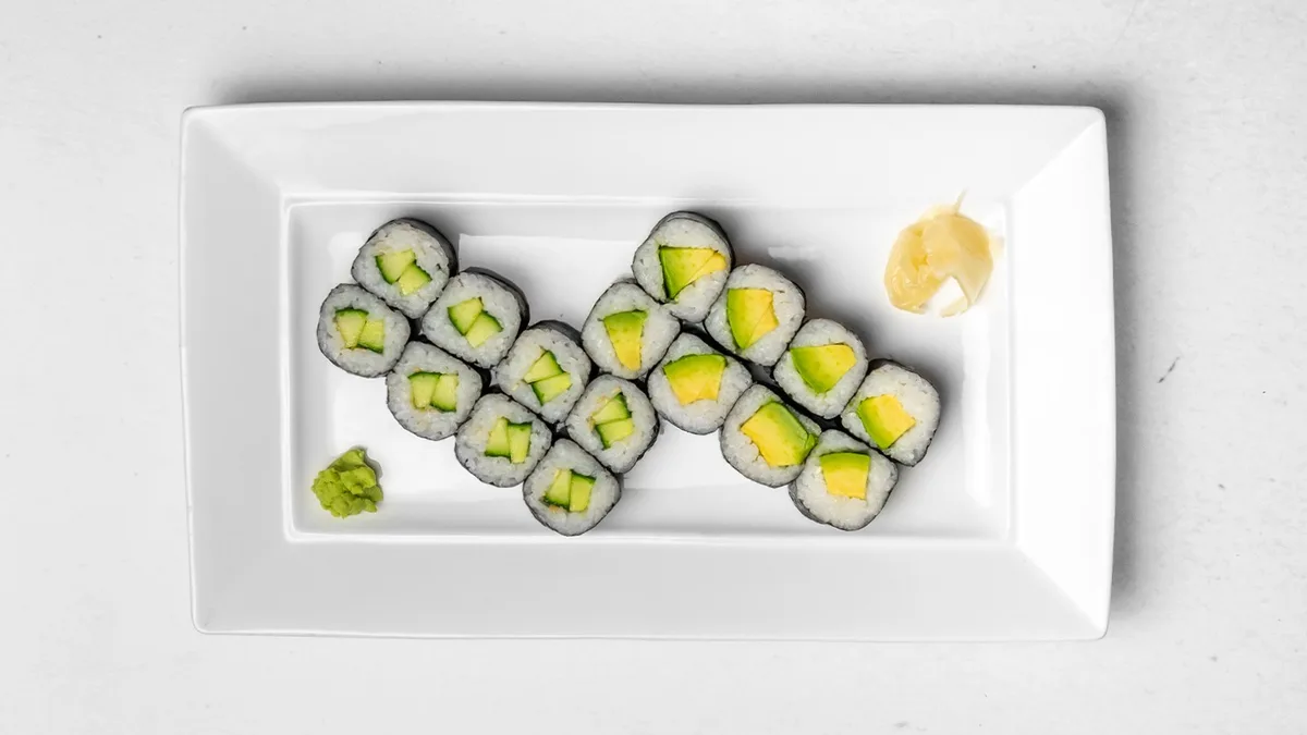 Maki menu (16ks: 8 okr 8 av)