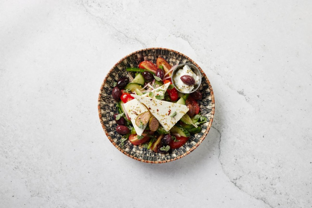 Choriatiki Salata