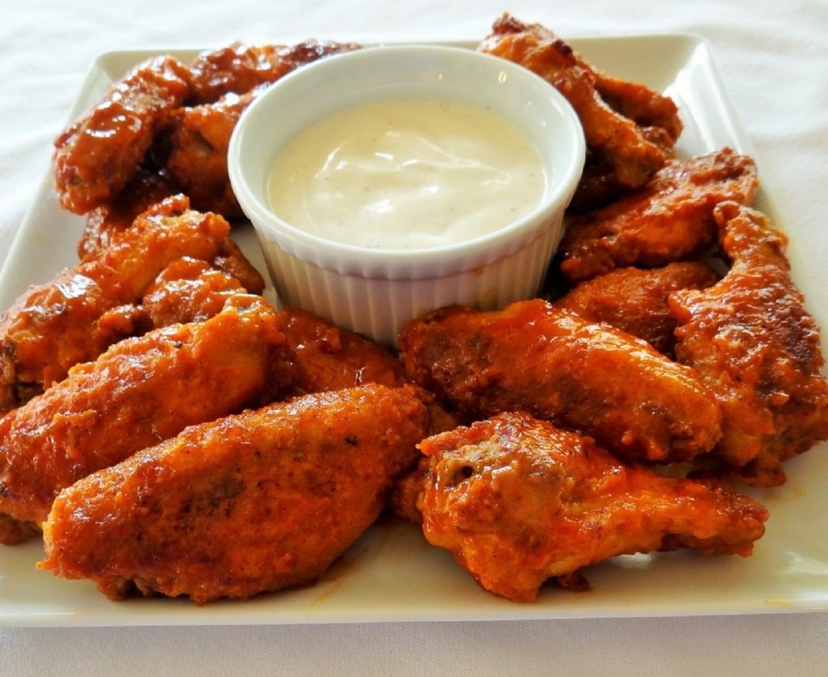 6 CHICKEN WINGS
