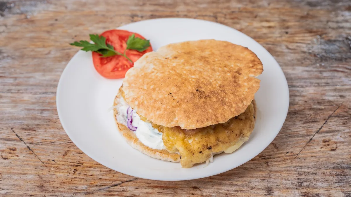 Grillsajtos pita