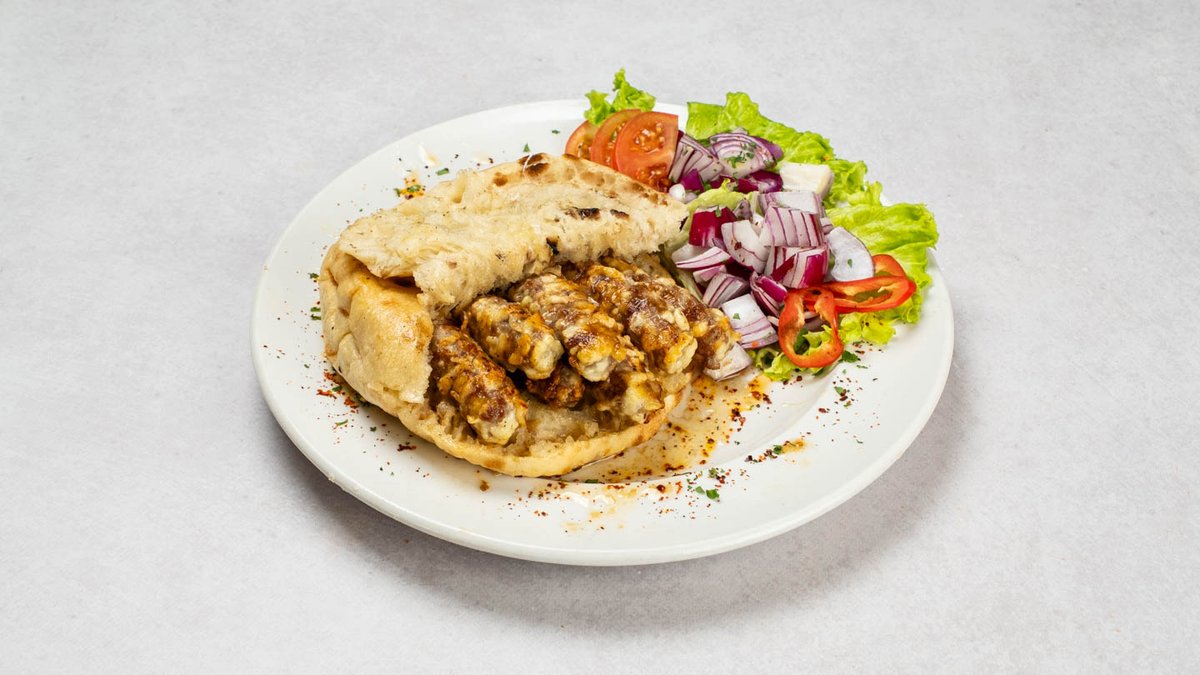 Ćevapi sa sirom u lepinji