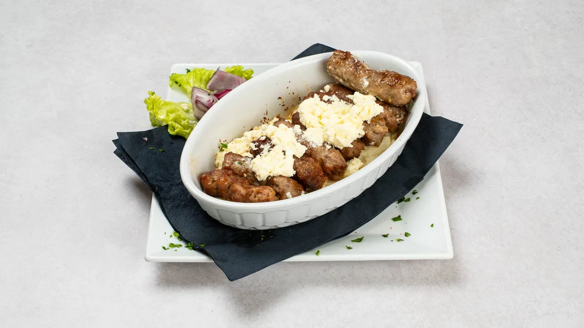Ćevapi u kajmaku