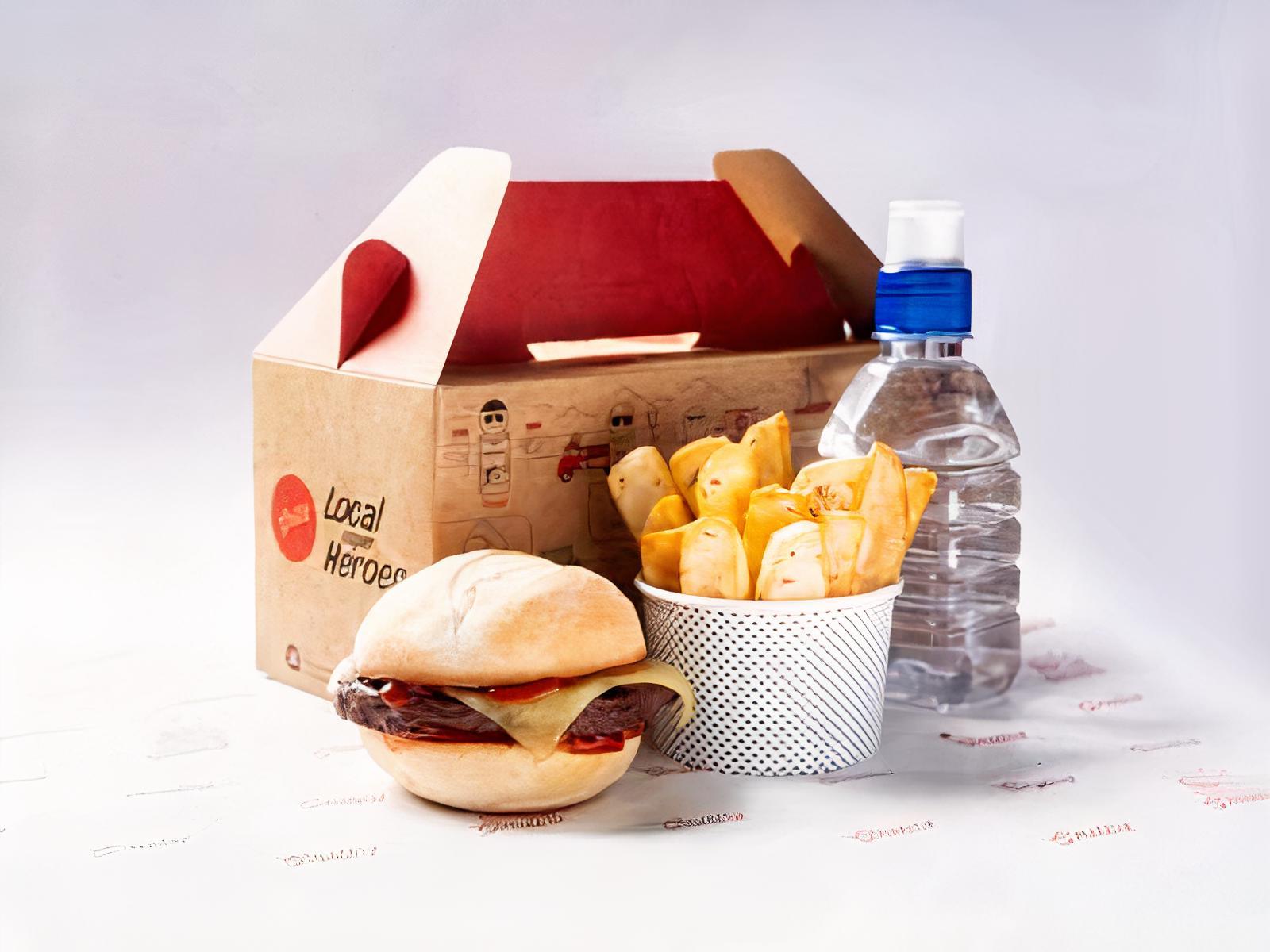 Beef Mini Me Pack with Water (2310 kJ)