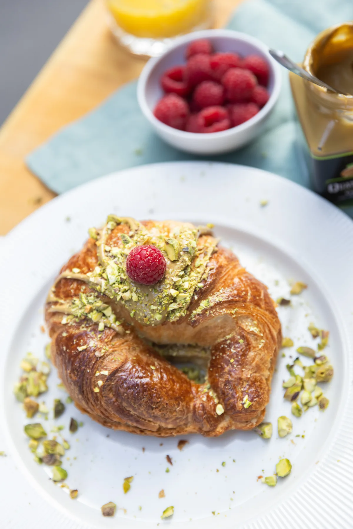 Pisztacias Croissant málnával