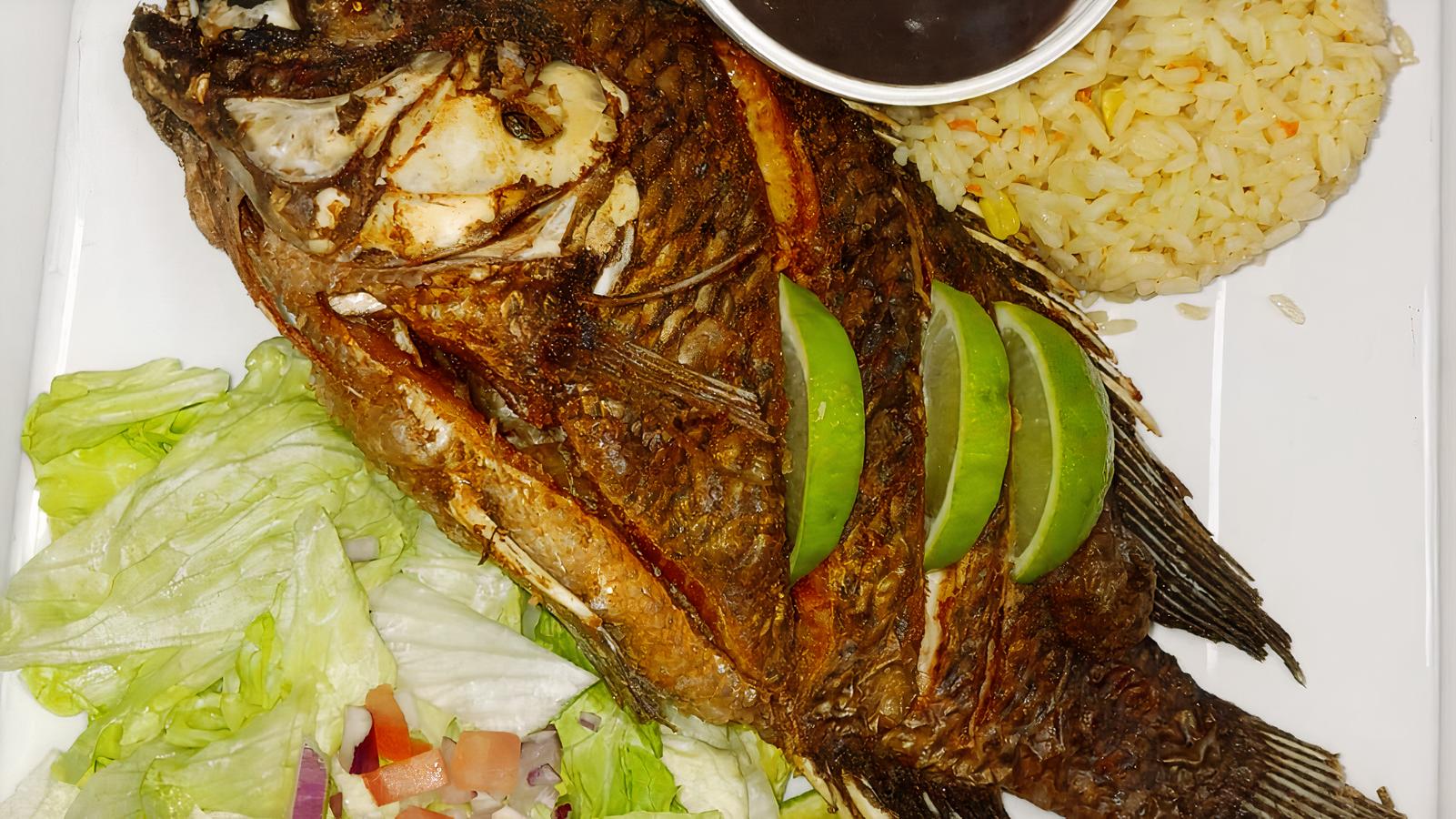 Mojarra Frita con Papitas / Fried Tilapia with French Fries