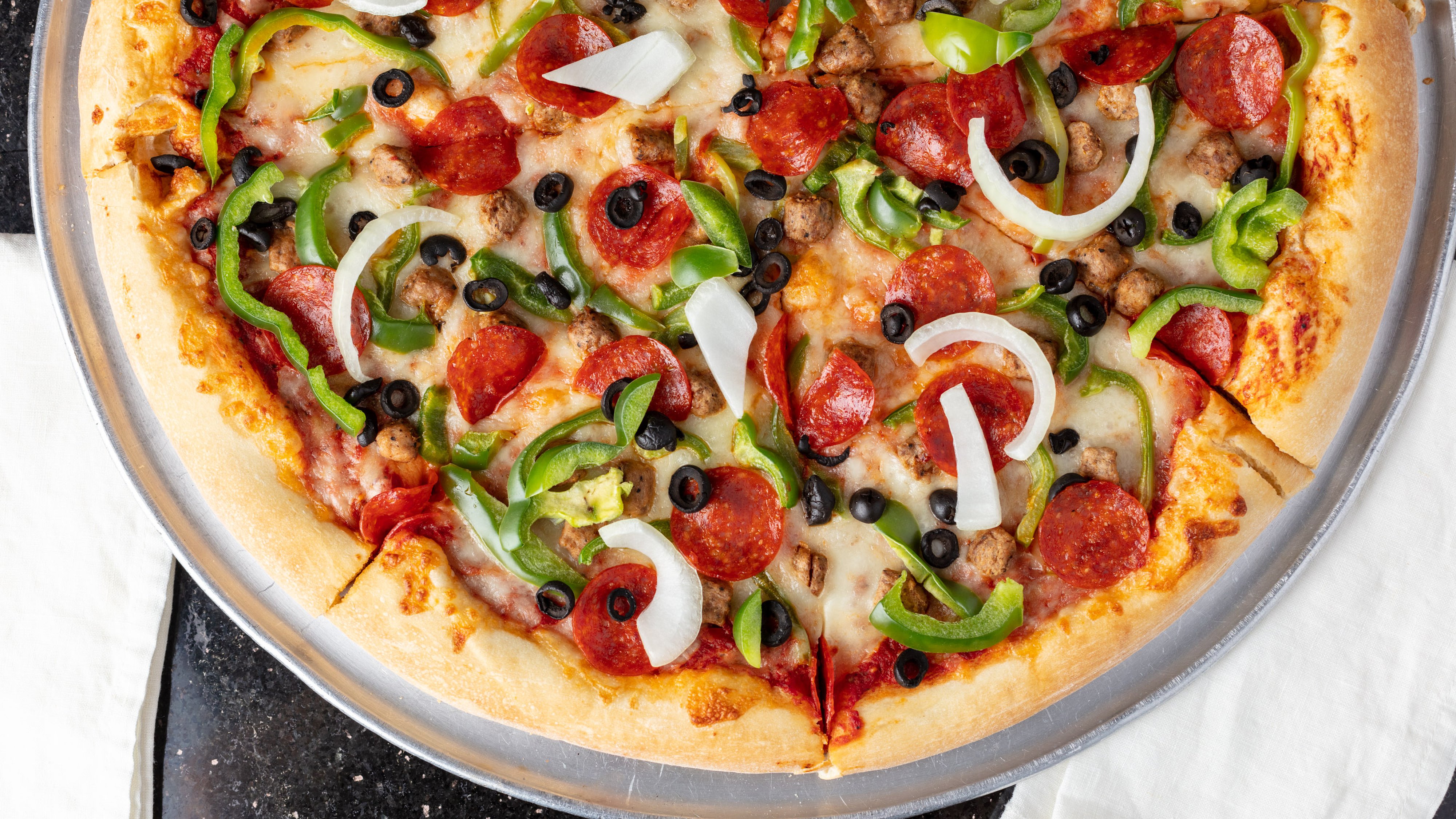 18'' supreme pizza