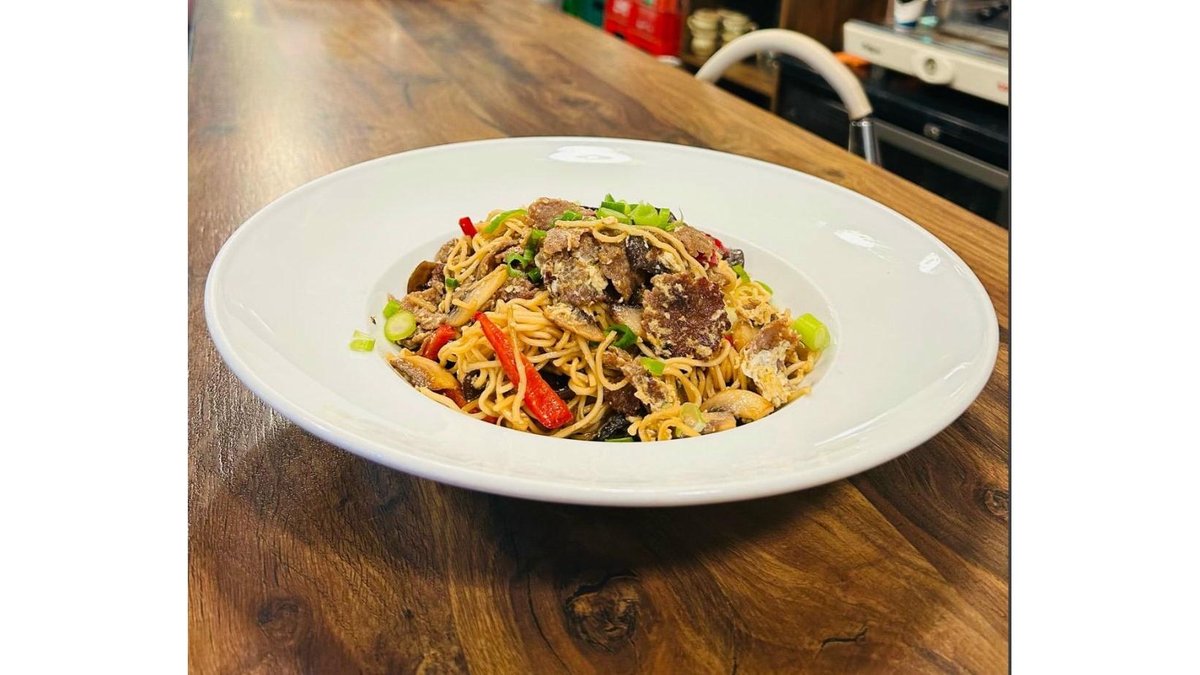 Noodles cu vită