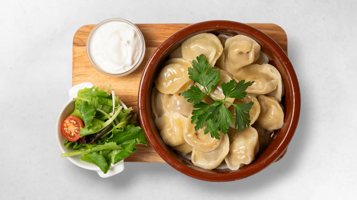 Knödel-Pilimeni mit Fleisch