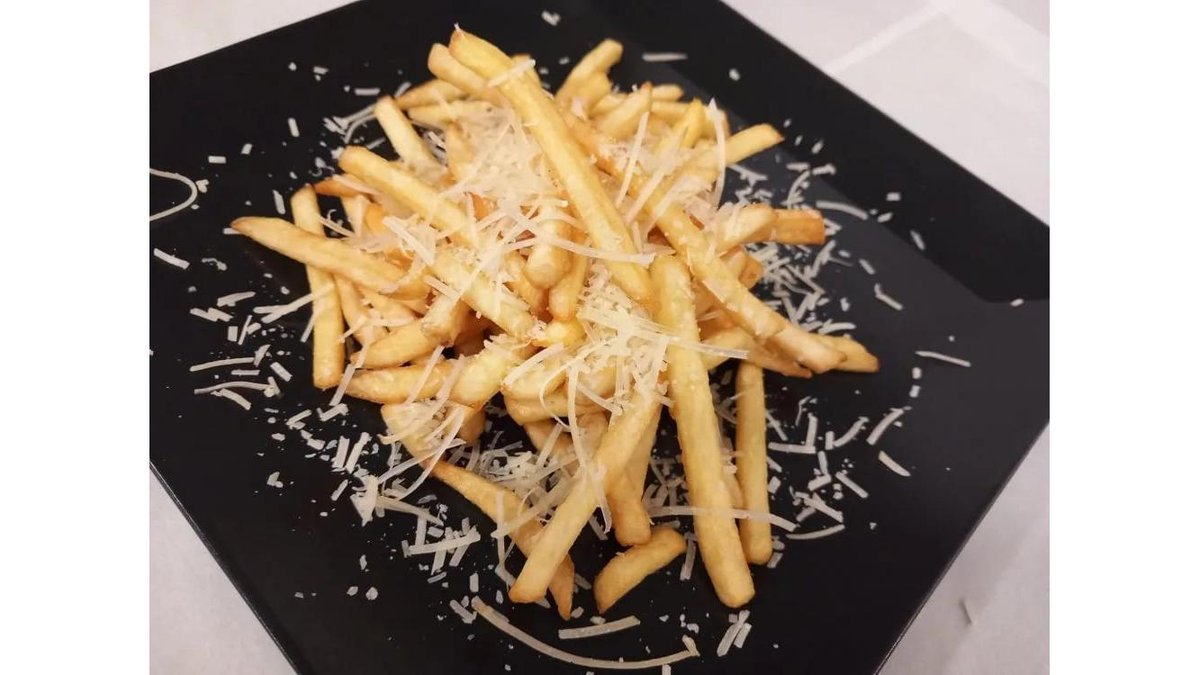 Cartofi prăjiți cu parmezan
