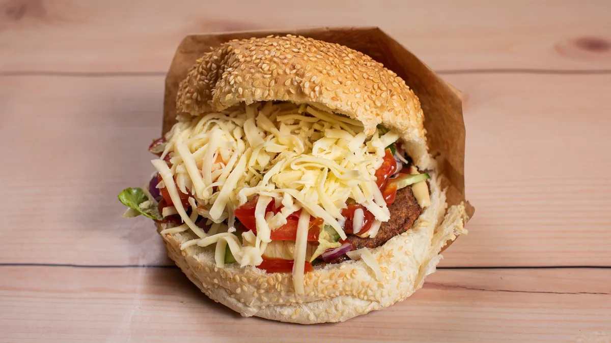 Baconos hamburger (közepes)