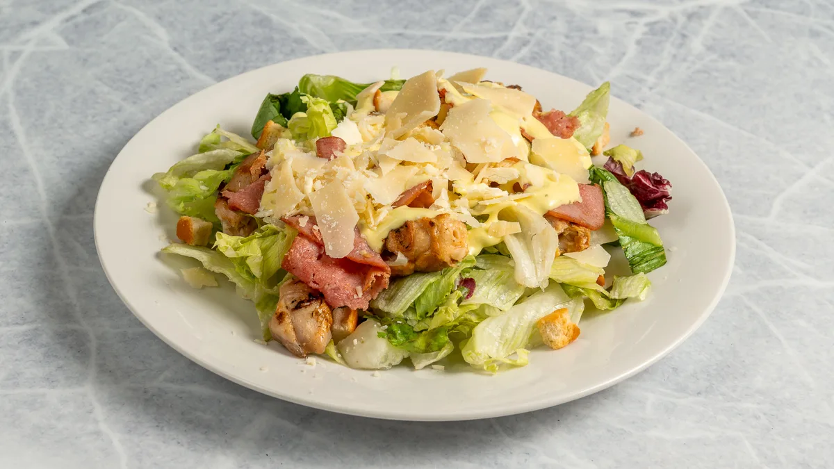 Caesar's με Crispy Chicken και Bacon (ΣΑΛΑΤΕΣ)