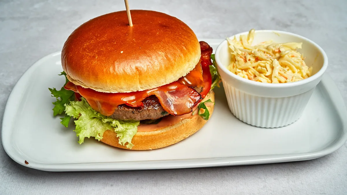 Sport's cheeseburger