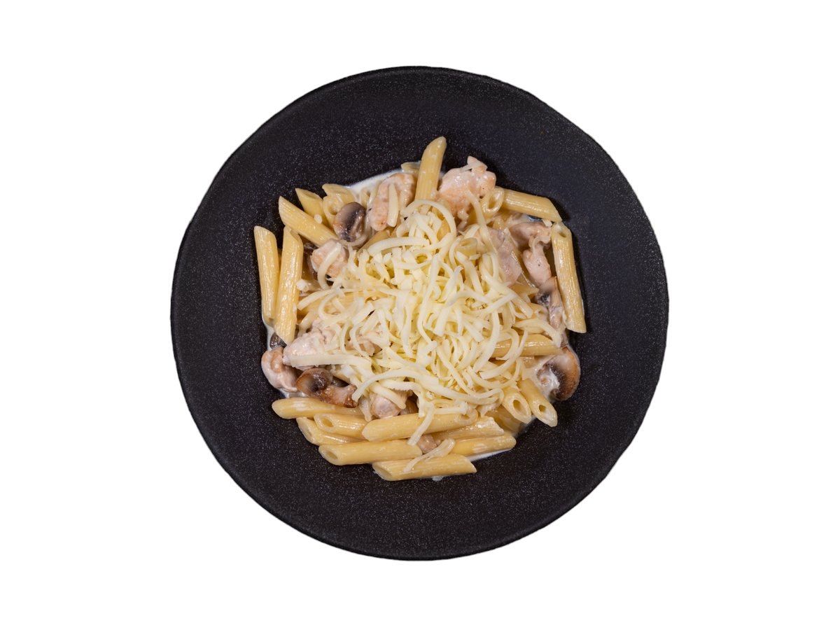 Penne s kuracím mäsom a šampiňónmi
