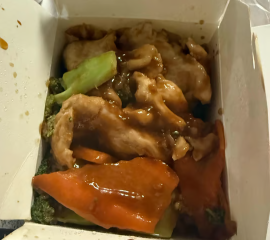 95. Chicken with Broccoli / 芥蘭雞