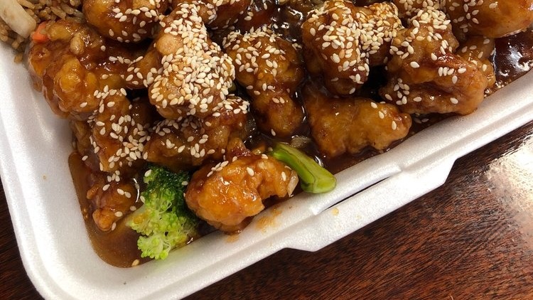 C7. Sesame Chicken / 芝麻雞
