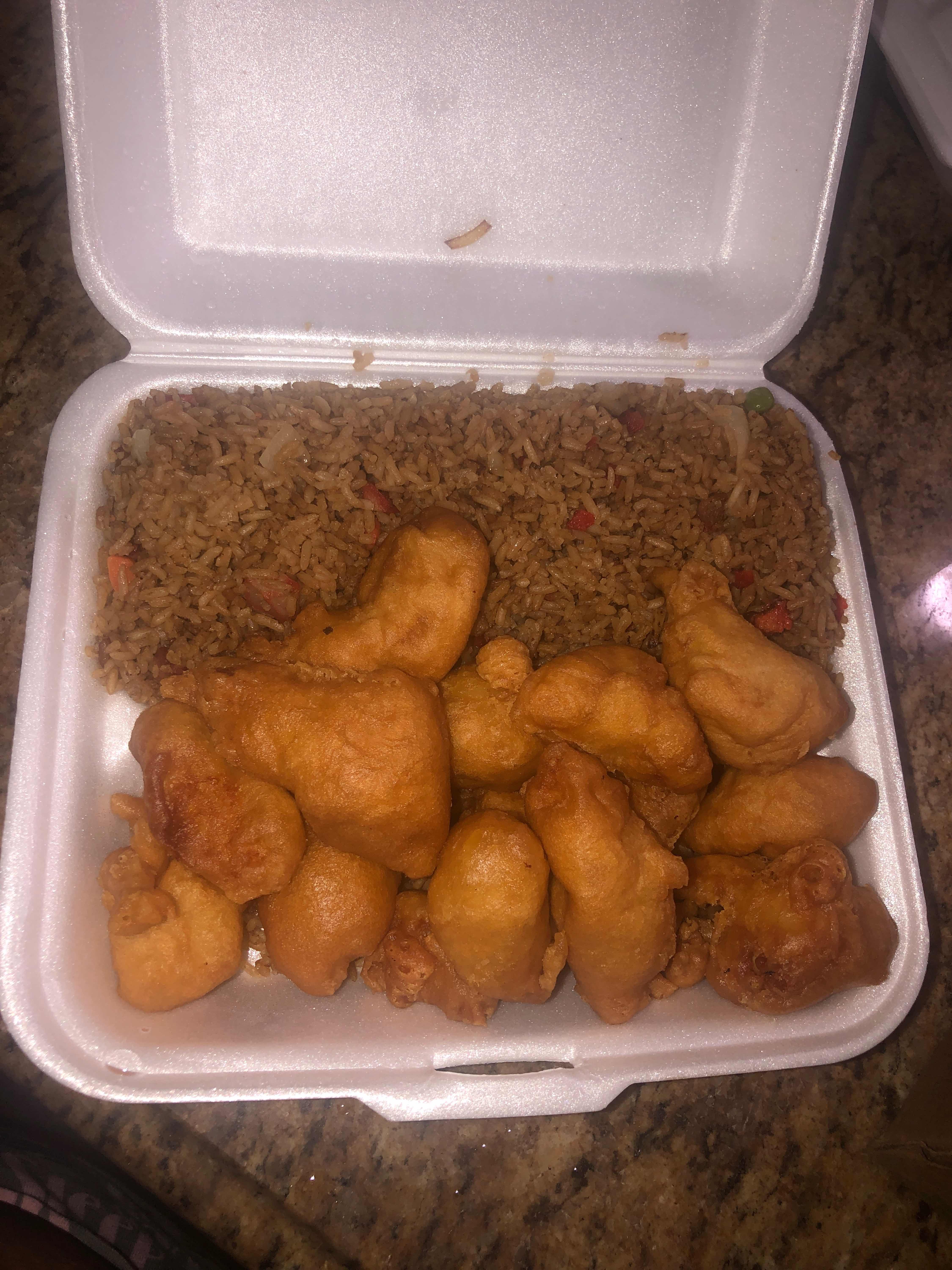 C8. Sweet and Sour Chicken or Pork / 甜酸雞或肉