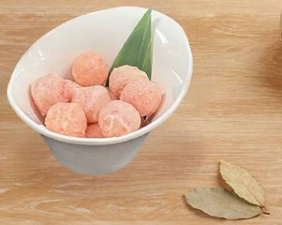 Shrimp Balls Stuffed With Salted Duck Egg