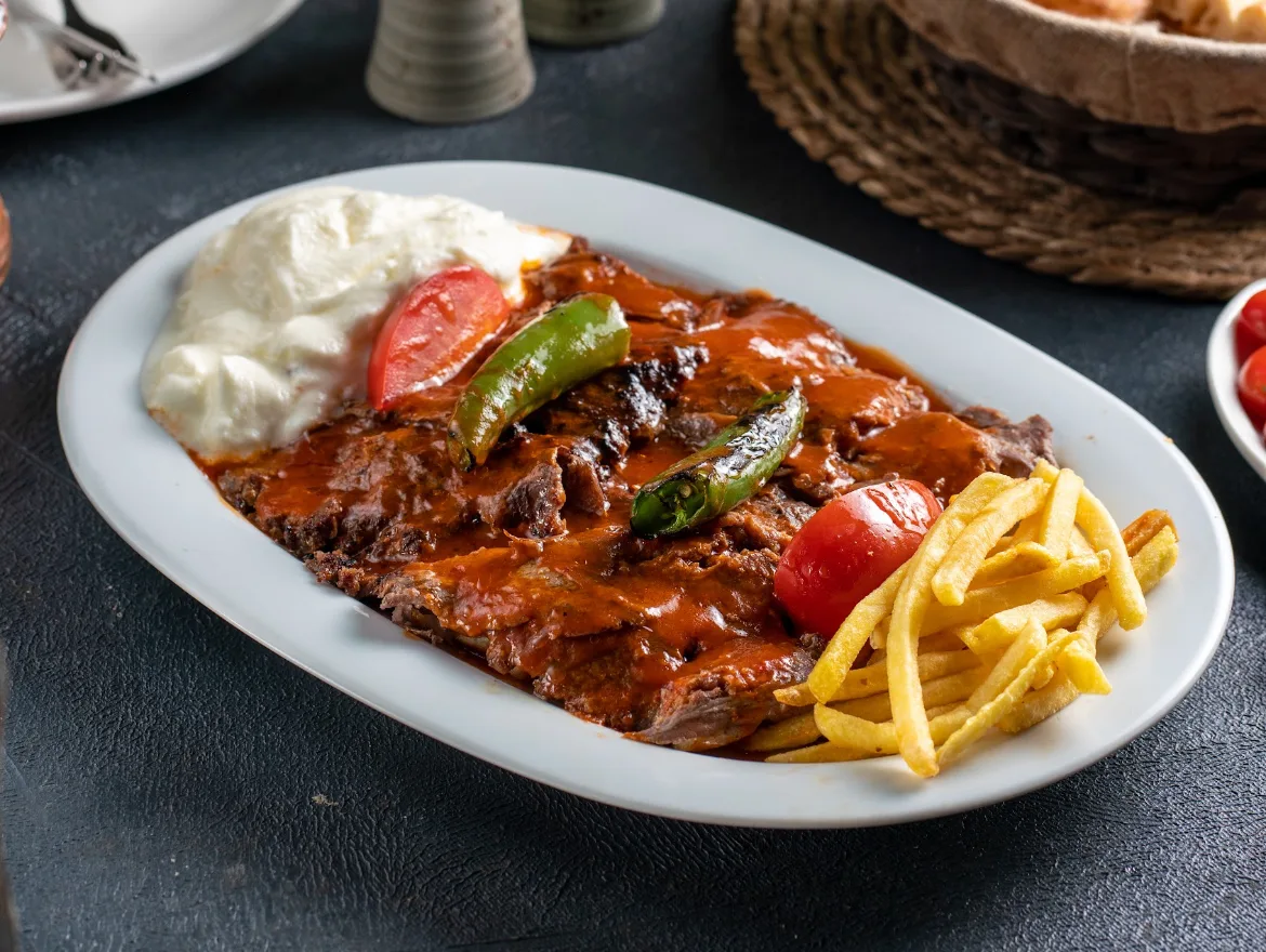 İskəndər Souslu Köftə Ət ilə