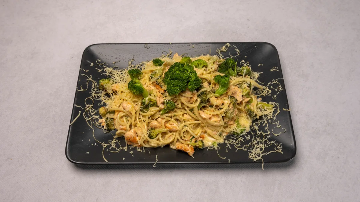 Spaghetti z łososiem