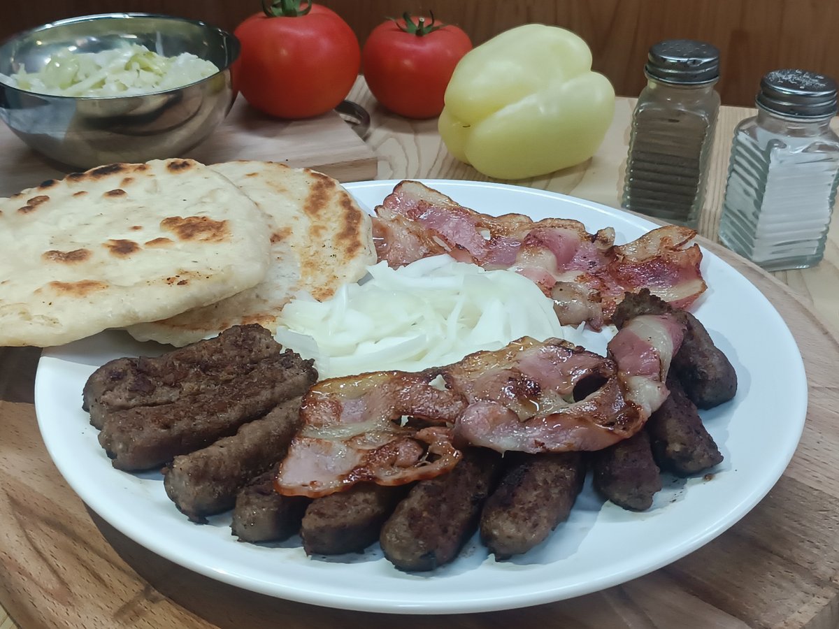 Ćevapi sa slaninom