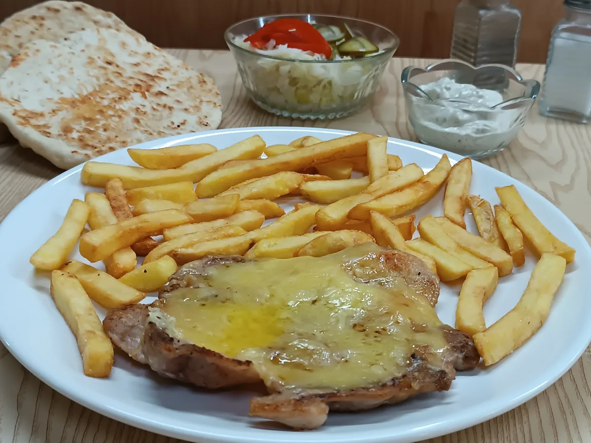 Pilećqi batak i pomfrit