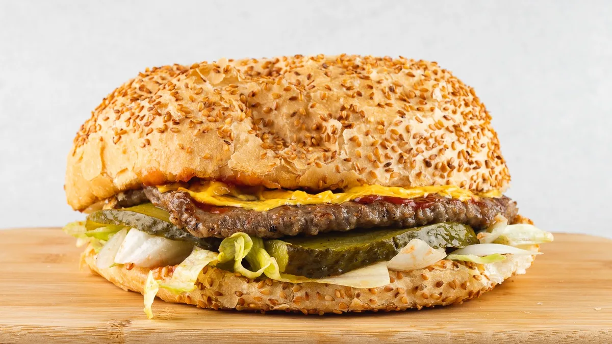 Nacho burger