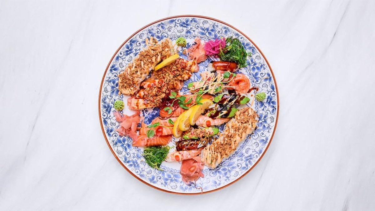Family Sushi - 30 Bitar