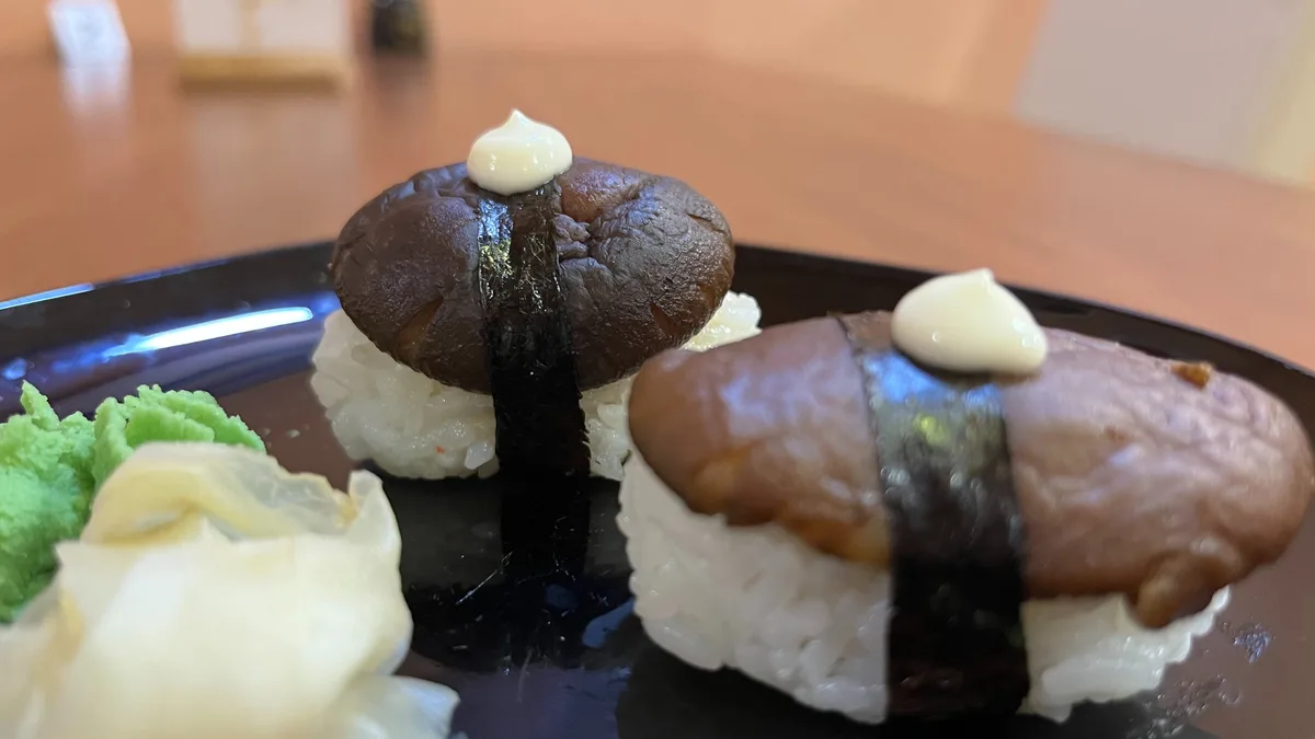 N6. Shiitake nigiri (2db)