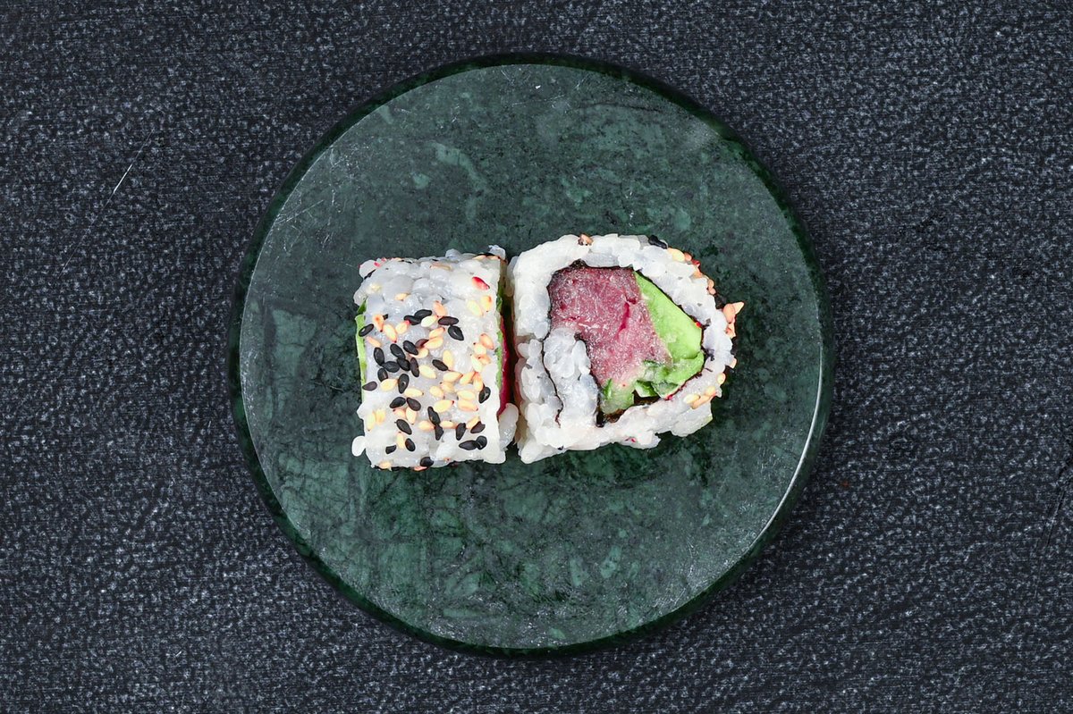 57. Uramaki Spicy Tun
