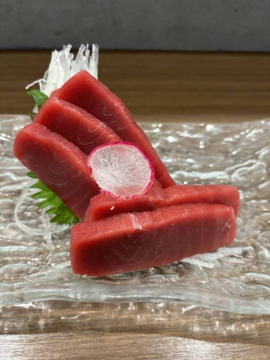 blue fin tuna sashimi