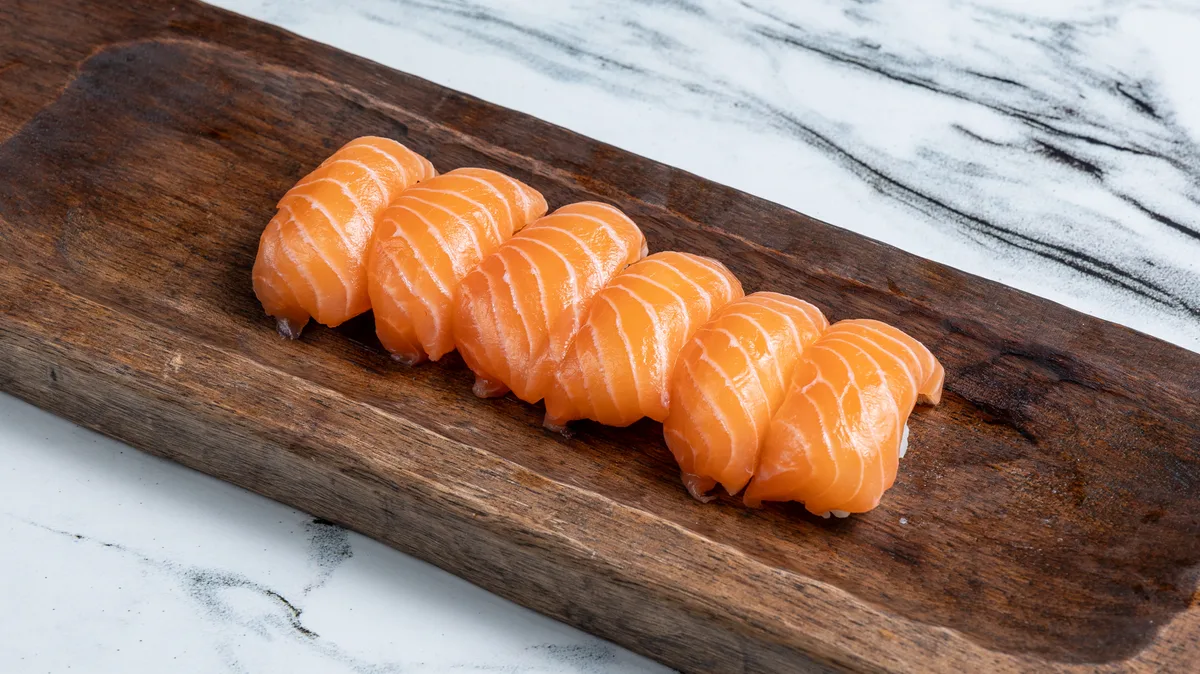 Nigiri Salmon