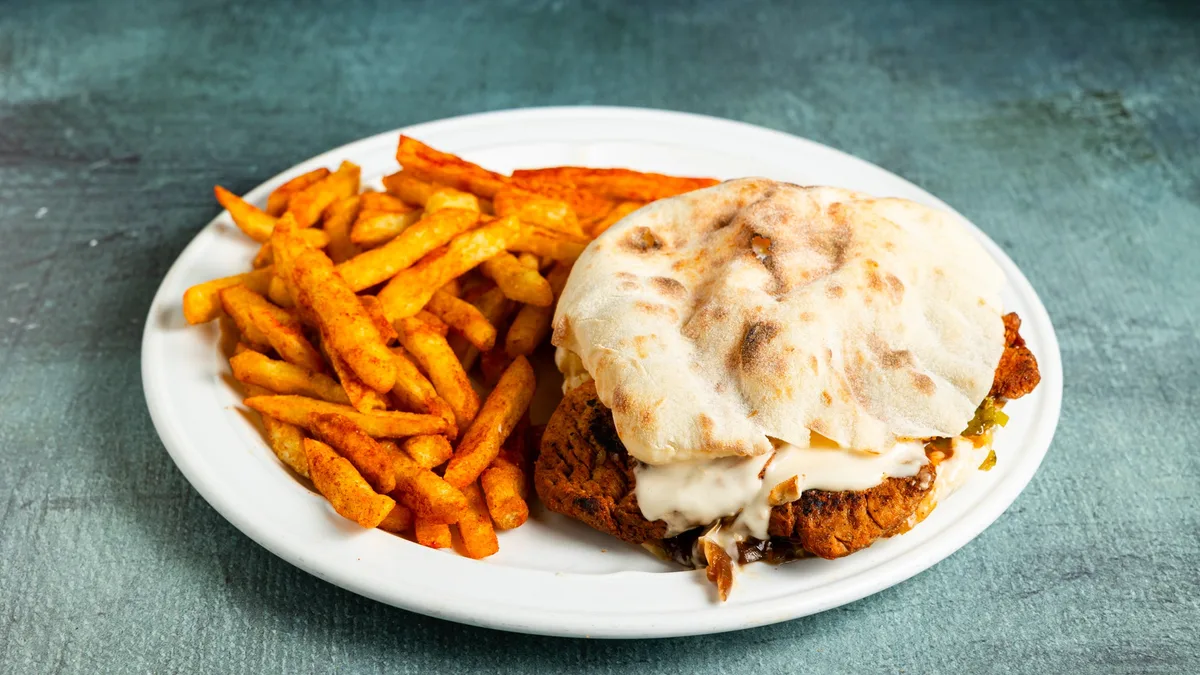 Smokey Steak Handwich Plus