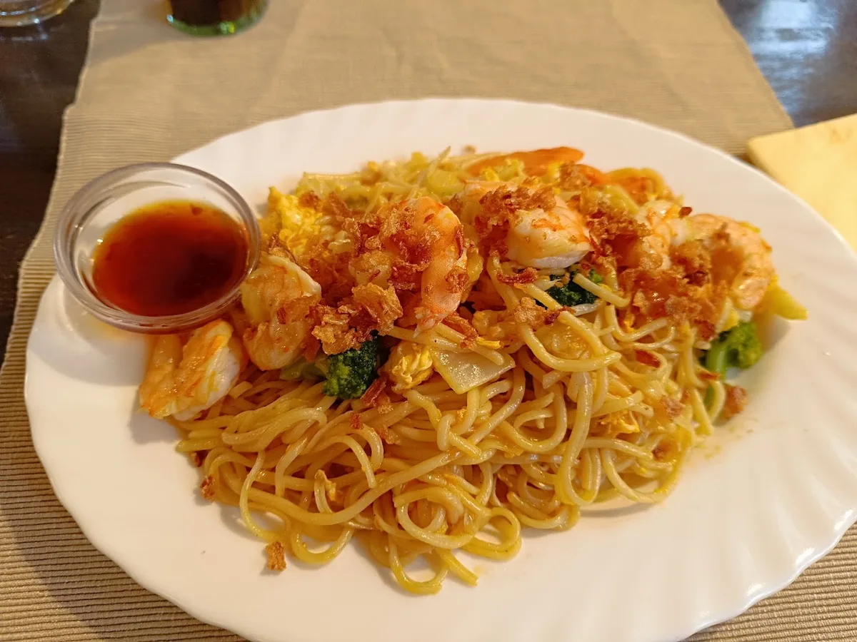 41. MY XAO TOM. WOK tészta rákkal és zöldségekkel
