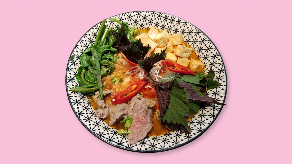 34. Bun Rieu Dau