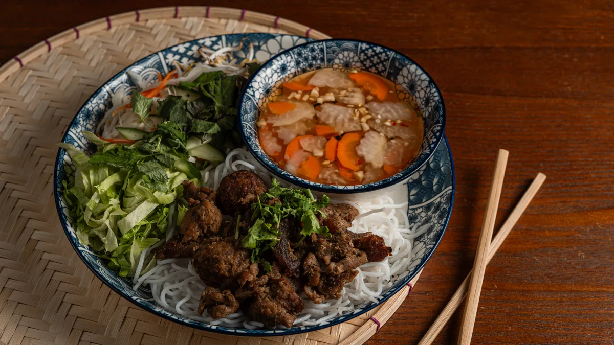 Bun cha - C18