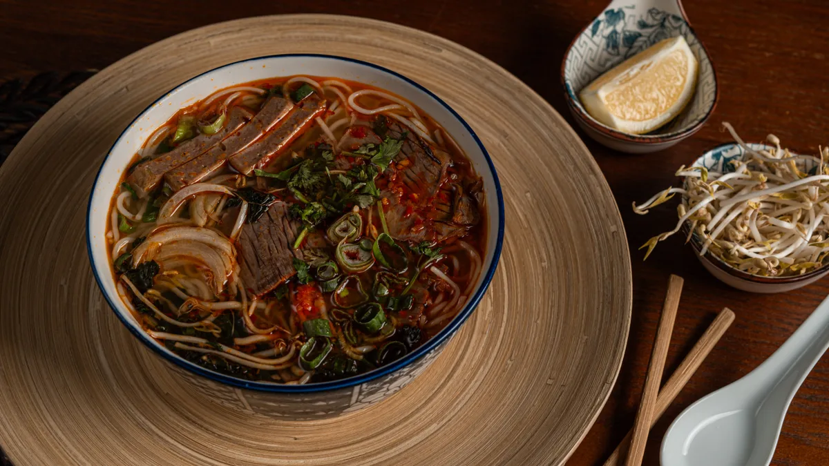 Nagy Bun leves “Huế” módra - B8