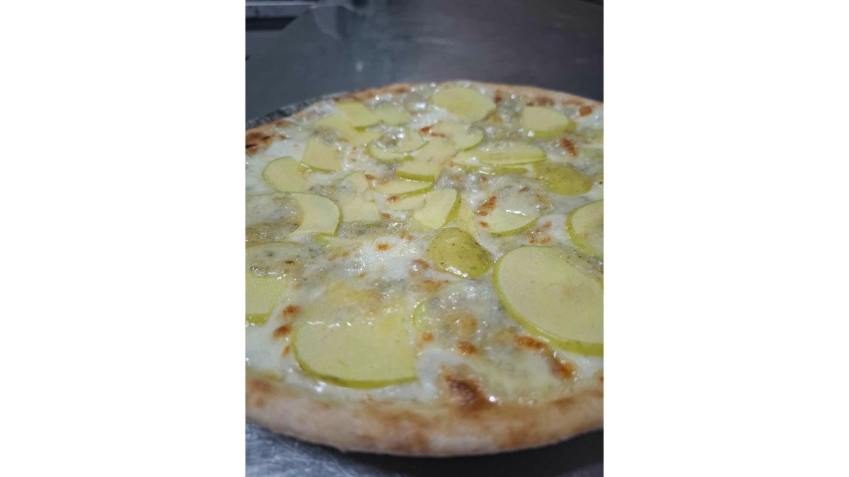 Pizza Gorgonzola e Mele mare