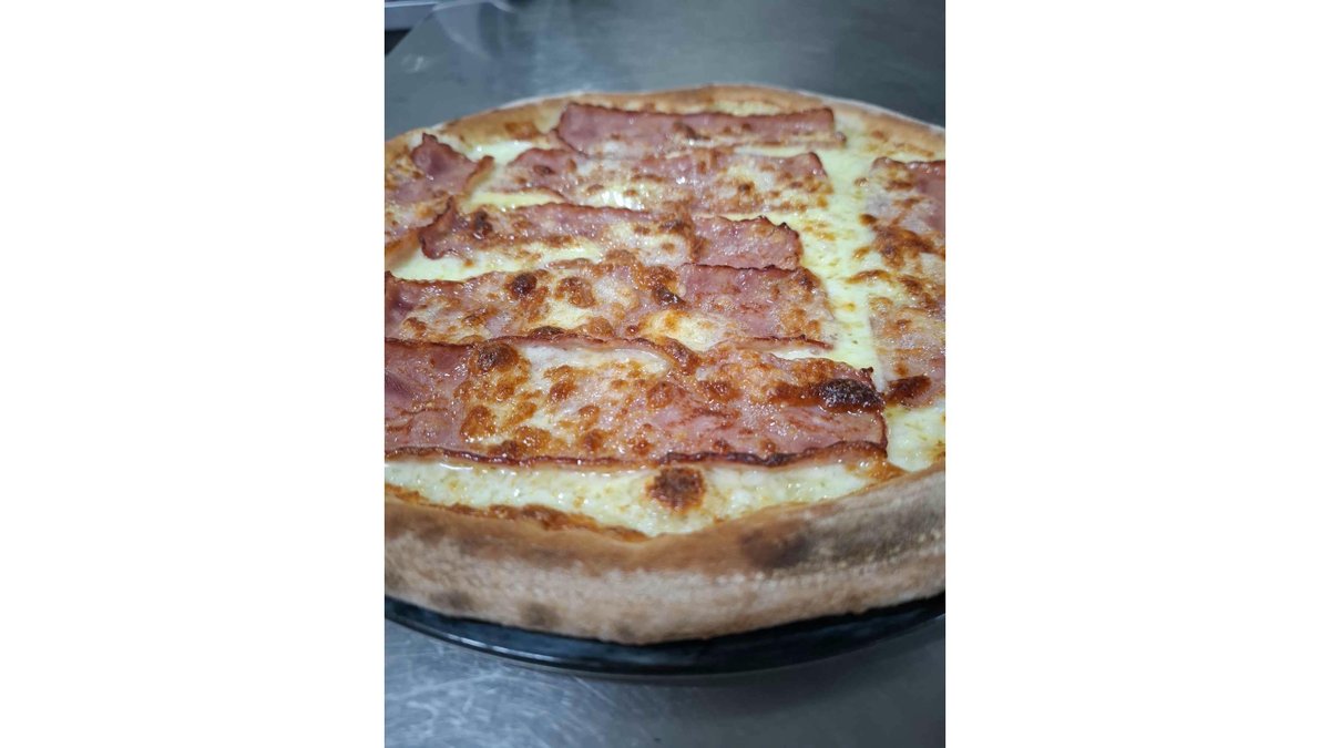 Pizza Panceta e Scamorzza mare