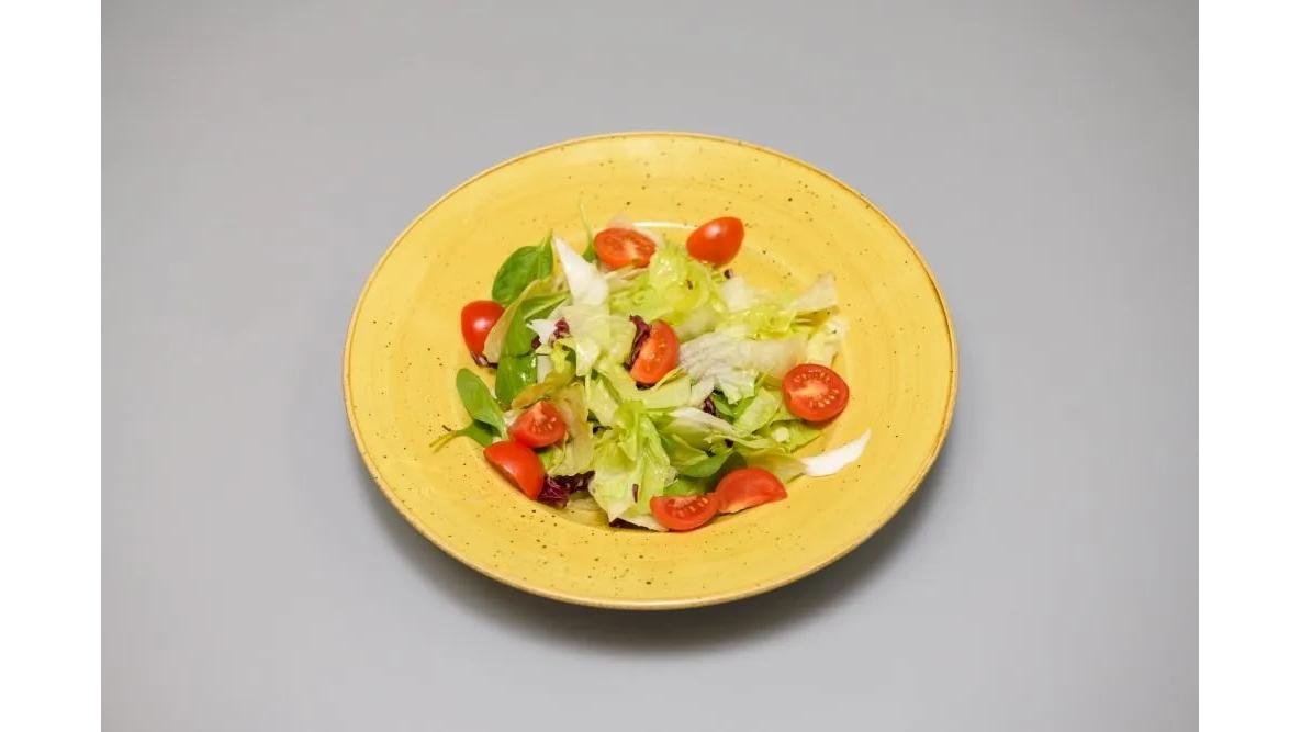 Salată verde mixtă